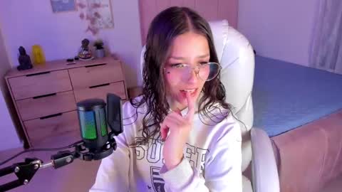 B I A N C A online show from 03-11-25, 03:48