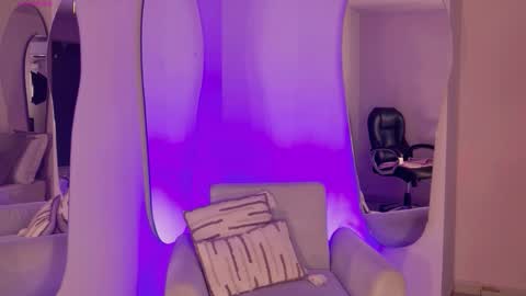 Amaia Haywood online show from 11-08-25, 05:18