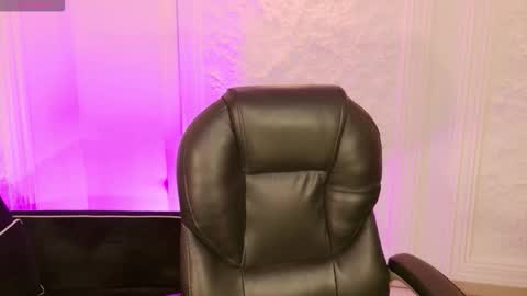 Amaia Haywood online show from 11-19-25, 04:01