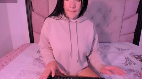 Amaia  online show from 09-28-25, 12:32