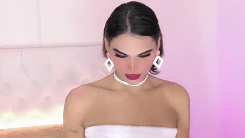 amal_baddel_ online show from 12-17-25, 07:36