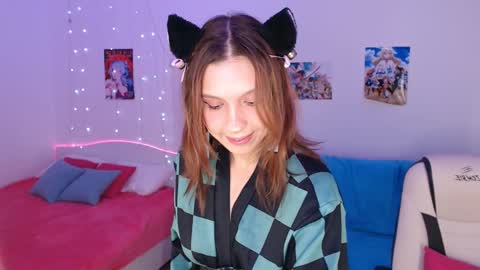 Snapshot of amala_lee chatting on 12-22-24, 01:55 Alice online show from 12-22-24, 01:55
