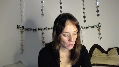 Snapshot of amalett chatting on 03-10-25, 10:04 Amalett online show from 03-10-25, 10:04