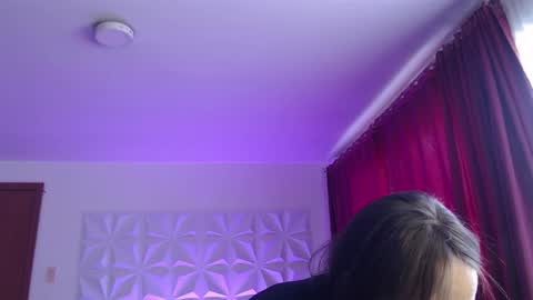 Snapshot of amalett chatting on 10-13-25, 02:17 Amalett online show from 10-13-25, 02:17