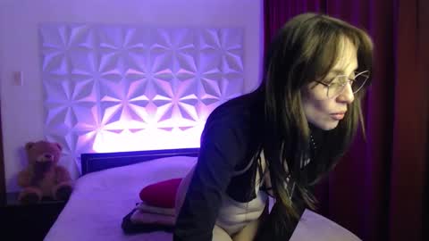 Snapshot of amalett chatting on 02-10-26, 12:59 Amalett online show from 02-10-26, 12:59