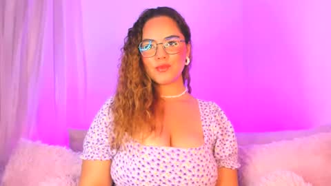 Snapshot of amalia_bennet chatting on 03-07-25, 02:04 amalia bennet online show from 03-07-25, 02:04