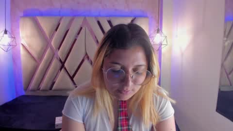 Amalia Im Back See you soon this January 7 at 10 pm Colombia time online show from 01-10-25, 02:57