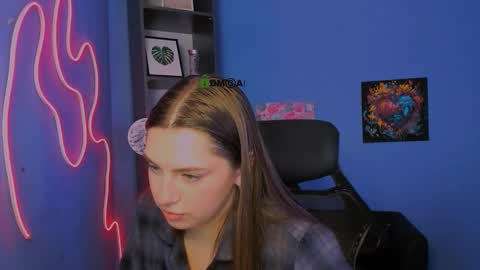 Snapshot of amalialowell chatting on 02-19-26, 04:47 Amalia online show from 02-19-26, 04:47