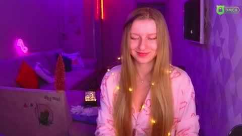 Snapshot of amaliaqueen999 chatting on 12-24-24, 02:54 Amalia online show from 12-24-24, 02:54