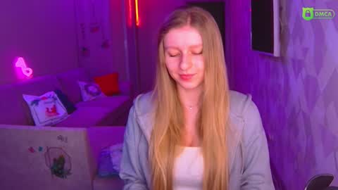 Snapshot of amaliaqueen999 chatting on 01-12-25, 01:27 Amalia online show from 01-12-25, 01:27