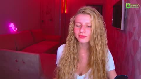 Amalia online show from 11-28-25, 03:25