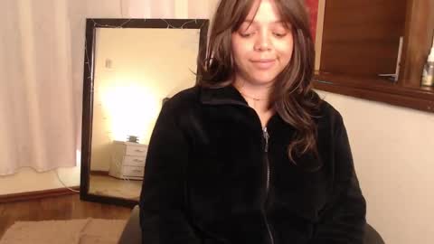         online show from 02-12-25, 06:51