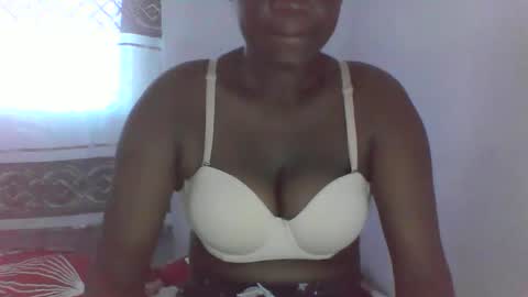 Snapshot of amanda1523 chatting on 10-20-25, 03:40 Lin online show from 10-20-25, 03:40