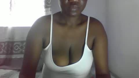 Snapshot of amanda1523 chatting on 11-05-25, 07:52 Lin online show from 11-05-25, 07:52