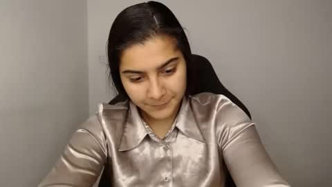 Snapshot of amanda5star chatting on 12-05-24, 12:00 The queen of the biceps online show from 12-05-24, 12:00