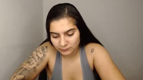 Snapshot of amanda5star chatting on 01-05-25, 12:42 The queen of the biceps online show from 01-05-25, 12:42