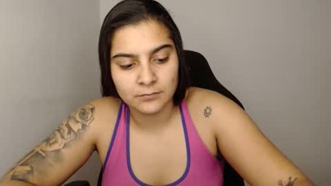 Snapshot of amanda5star chatting on 01-13-25, 03:23 The queen of the biceps online show from 01-13-25, 03:23
