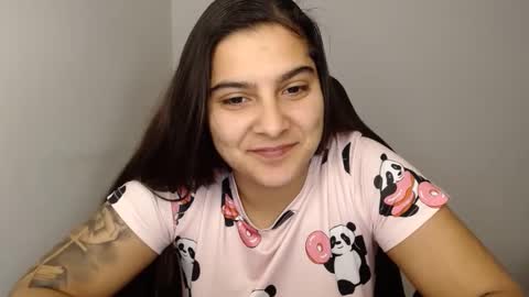 Snapshot of amanda5star chatting on 01-16-25, 02:19 The queen of the biceps online show from 01-16-25, 02:19