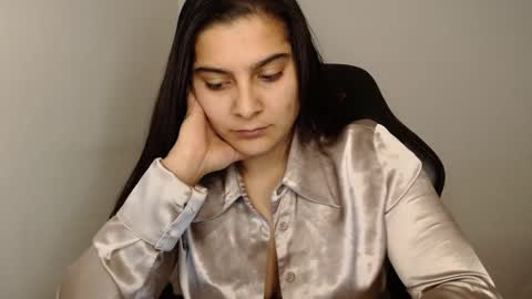 Snapshot of amanda5star chatting on 01-25-25, 02:37 The queen of the biceps online show from 01-25-25, 02:37