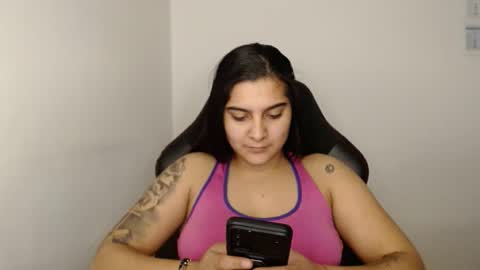 Snapshot of amanda5star chatting on 02-07-25, 02:08 The queen of the biceps online show from 02-07-25, 02:08
