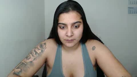 Snapshot of amanda5star chatting on 03-10-25, 10:34 The queen of the biceps online show from 03-10-25, 10:34