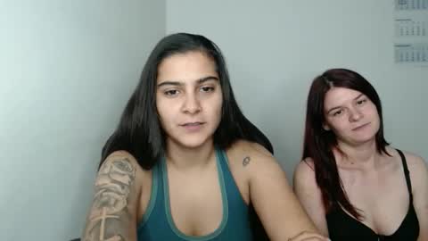 Snapshot of amanda5star chatting on 10-15-25, 12:11 The queen of the biceps online show from 10-15-25, 12:11