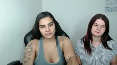 Snapshot of amanda5star chatting on 10-15-25, 11:38 The queen of the biceps online show from 10-15-25, 11:38