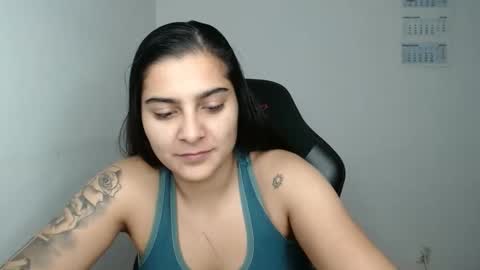 Snapshot of amanda5star chatting on 11-27-25, 07:38 The queen of the biceps online show from 11-27-25, 07:38