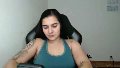 The queen of the biceps  online show from 02-10-26, 12:26