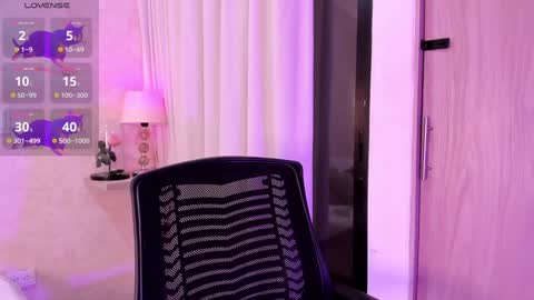 Luisa online show from 12-17-24, 02:23