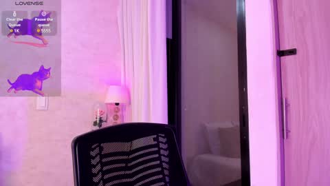 Luisa online show from 12-19-24, 02:12