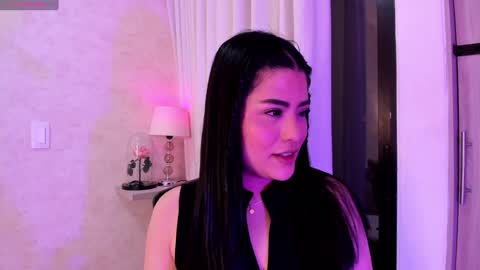 Luisa online show from 01-29-25, 01:37