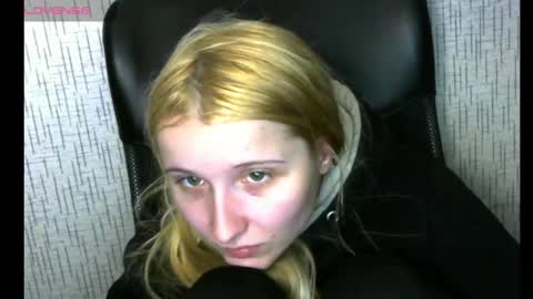Snapshot of amanda_sherr chatting on 12-23-24, 01:40 Amanda online show from 12-23-24, 01:40