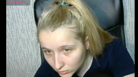 Snapshot of amanda_sherr chatting on 01-19-25, 08:30 Amanda online show from 01-19-25, 08:30