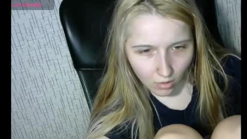 Snapshot of amanda_sherr chatting on 01-20-25, 07:57 Amanda online show from 01-20-25, 07:57