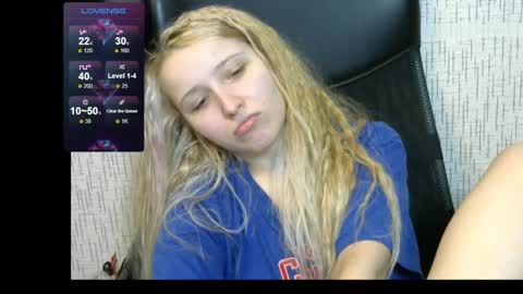 Snapshot of amanda_sherr chatting on 03-02-25, 03:05 Amanda online show from 03-02-25, 03:05