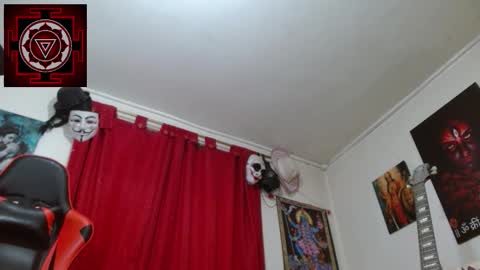 Amanda Valeska online show from 11-11-25, 06:08