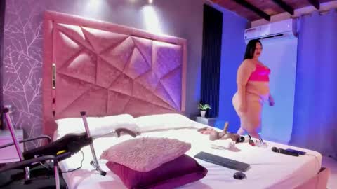 Amanda cruz online show from 10-10-25, 12:20