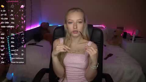 Amanda online show from 10-13-25, 06:02