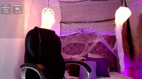 amara_davis1 online show from 10-17-25, 04:26