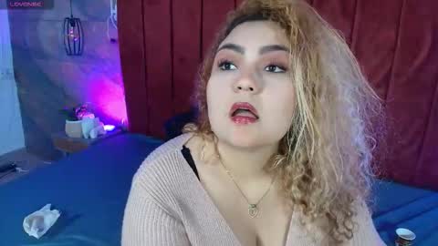 Snapshot of amara_silk_ chatting on 02-17-26, 03:47 amara_silk_ online show from 02-17-26, 03:47