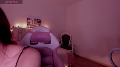 amaraa_couper1 online show from 01-11-26, 04:17