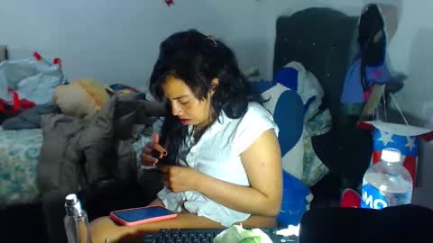 Snapshot of amararoberts08 chatting on 10-08-25, 04:32 Amara Julia online show from 10-08-25, 04:32