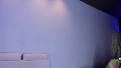 Emily online show from 01-06-25, 11:29