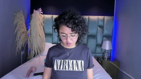 Emily online show from 01-11-25, 05:40