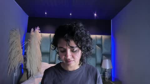 Emily online show from 01-11-25, 08:43