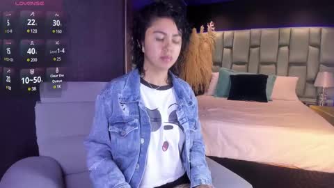 Emily online show from 03-09-25, 11:25