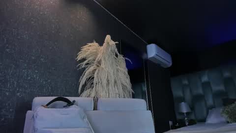 Emily online show from 02-23-26, 09:39