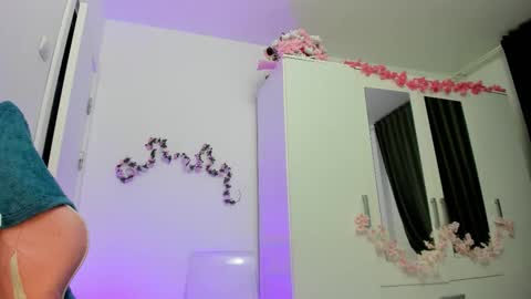 amateur_fitbabex online show from 09-11-25, 06:13