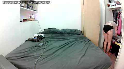 Kissra online show from 10-30-25, 09:37